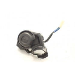 Yamaha MT-10 (2024-) Gniazdo zasilania USB...