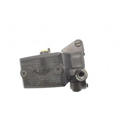 Triumph Trophy 1200 (12-17) Pompa...