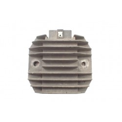 Yamaha YZF R1 RN01 (98-00) Regulator...