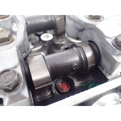 GŁOWICA ZAWORY WAŁKI HONDA CBR 600F PC41 HORNET