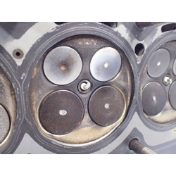 GŁOWICA ZAWORY WAŁKI HONDA CBR 600F PC41 HORNET