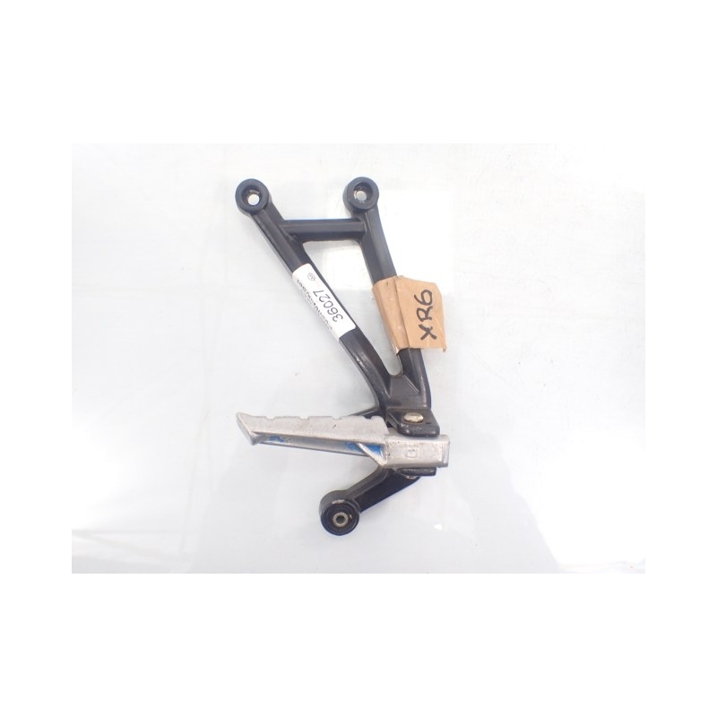 SET P PODNÓŻEK PASAŻERA TYŁ PEUGEOT XR6 50