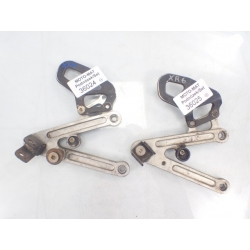 SET P PODNÓŻEK PRZÓD KIEROWCY PEUGEOT XR6 50