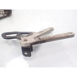 SET L PODNÓŻEK PRZÓD KIEROWCY PEUGEOT XR6 50